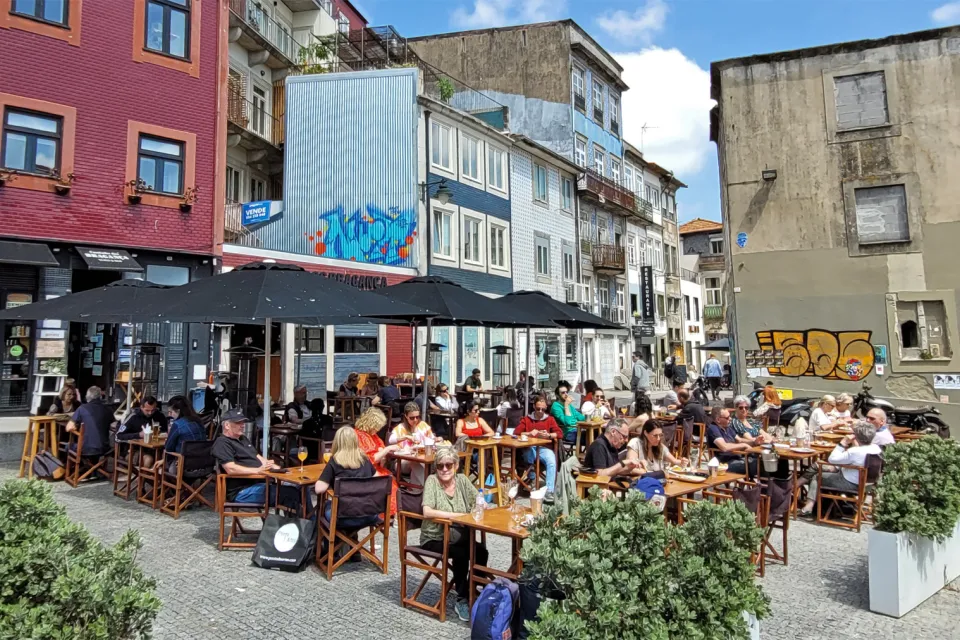 Poveiros Square