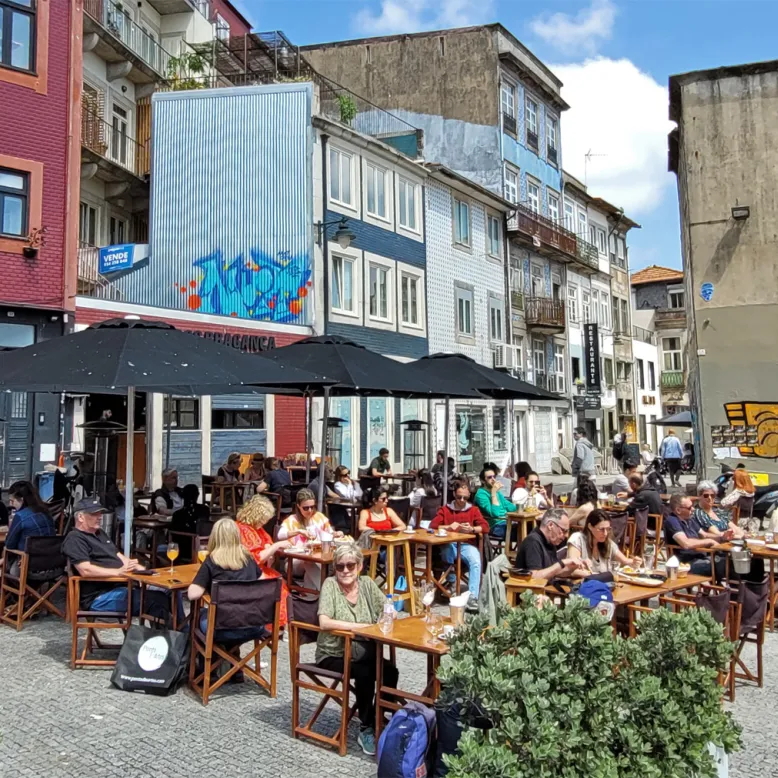 Poveiros Square