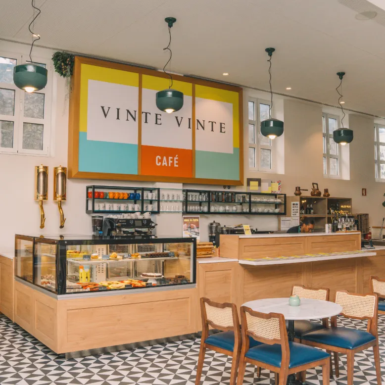 Vinte Vinte Café WOW