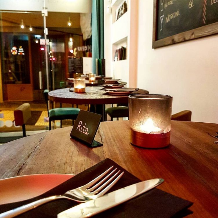 Coupage 51 - Restaurant intime et romantique dans la ville de Porto