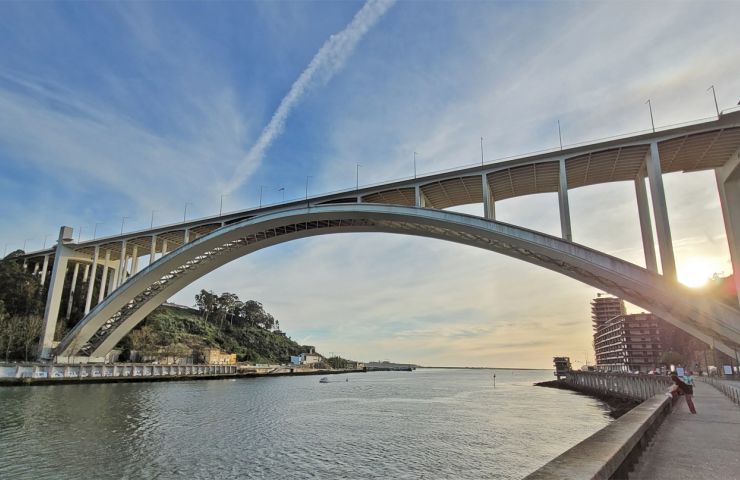 Arrábida Bridge
